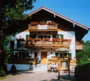 Отель Gästehaus Baier am Bad, Бад-Виззее